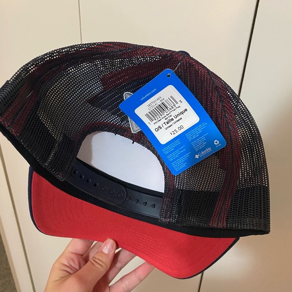 Columbia Navy Blue Fishing American Flag SnapBack Hat NWT - Picture 2 of 2